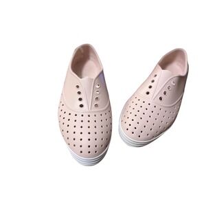 Native Shoes Jericho Water Shoes Women Dusty Pink Slip On Perforated Size 7 NWT